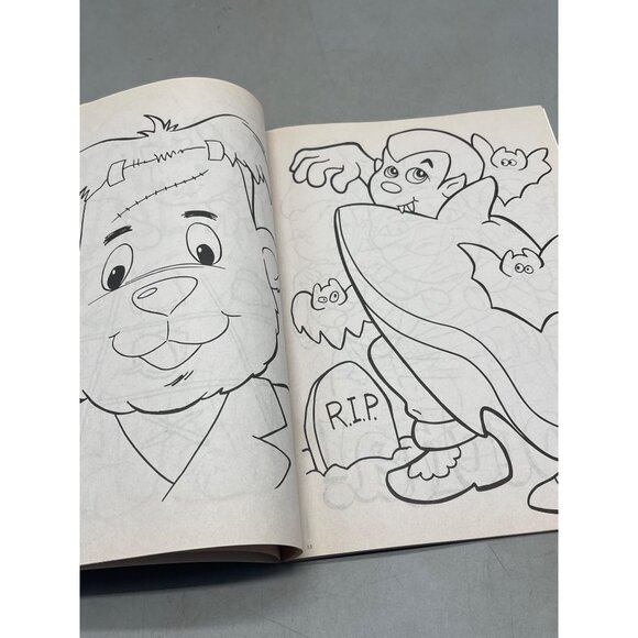 favorite book to color happy Halloween 2012 made in USA paperback READ - Picture 5 of 7